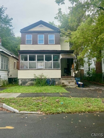 132 Randall Ave, Syracuse, NY 13207