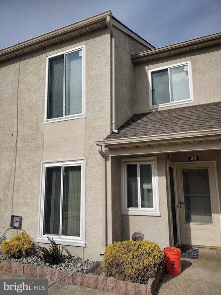43 Sandra Rd, Voorhees, NJ 08043