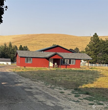 1419 S 2nd St, Dayton, WA 99328
