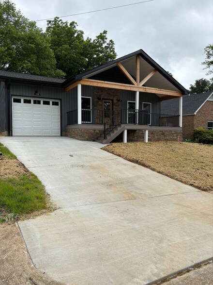 608 N Jefferson St, Princeton, KY 42445