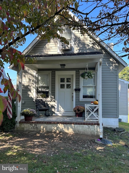 88 4th Ave, Broomall, PA 19008