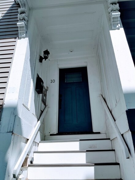 10 Springer St Unit 2, Boston, MA 02127