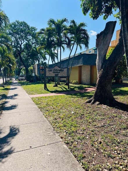 606 W 81st St Unit 224, Hialeah, FL 33014