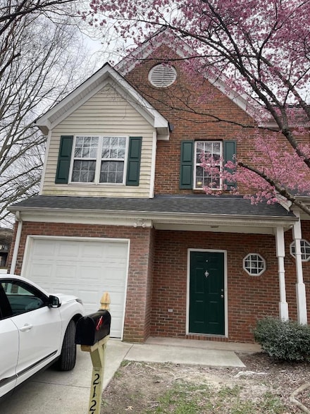 2121 Lennox Square Rd, Charlotte, NC 28210
