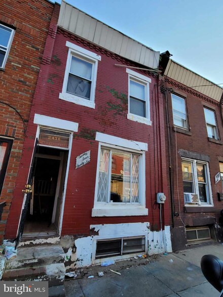 2436 W Oakdale St, Philadelphia, PA 19132
