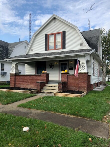 376 N Wiley St, Crestline, OH 44827