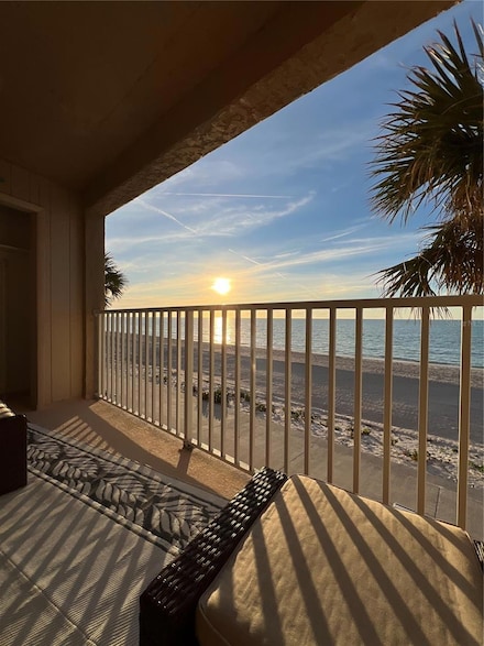3100 Gulf Blvd Unit 424, Belleair Beach, FL 33786