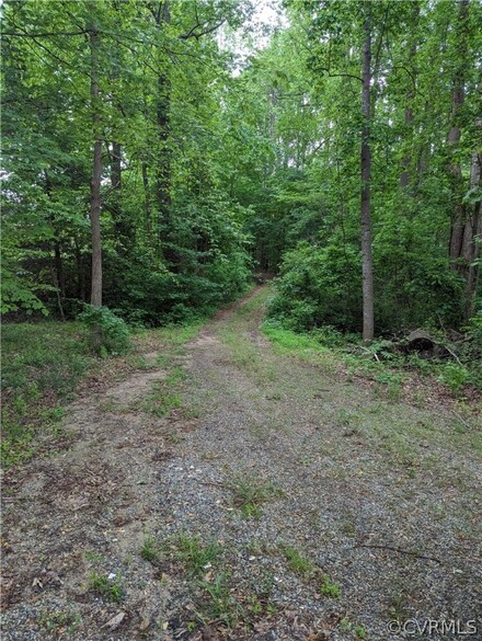 4267 Old Fredericksburg Rd, Louisa, VA 23093