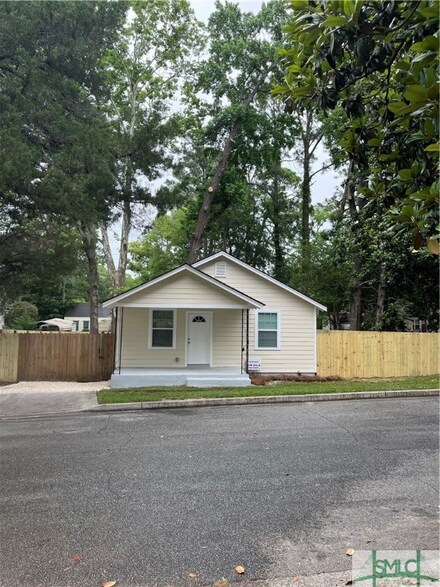 1308 SE 36th St, Savannah, GA 31404