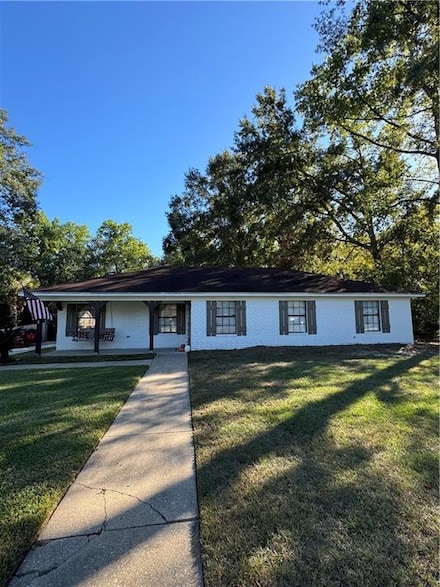 1913 Spanish Dr, Saraland, AL 36571