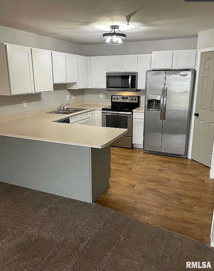 213 E Price St Unit 201, Eldridge, IA 52748