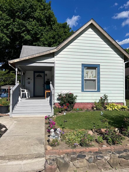 1306 S 17th St, New Castle, IN 47362