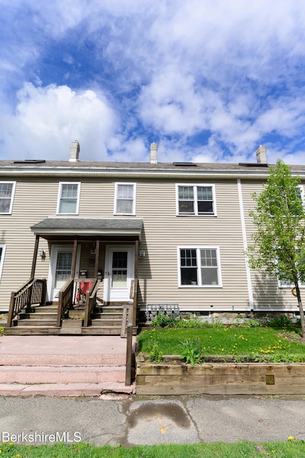 25 Taft St, North Adams, MA 01247