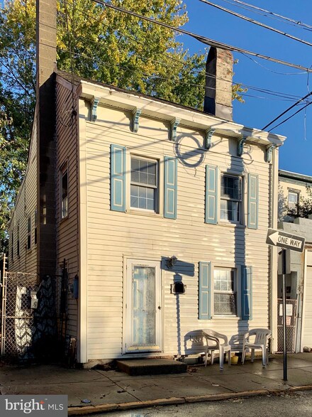 6 W Church St, Bordentown, NJ 08505