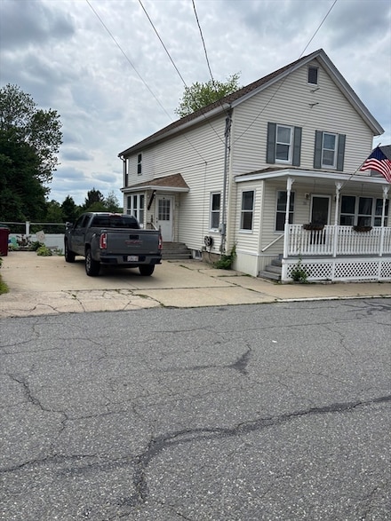 20 Osgood Ave, Lowell, MA 01850
