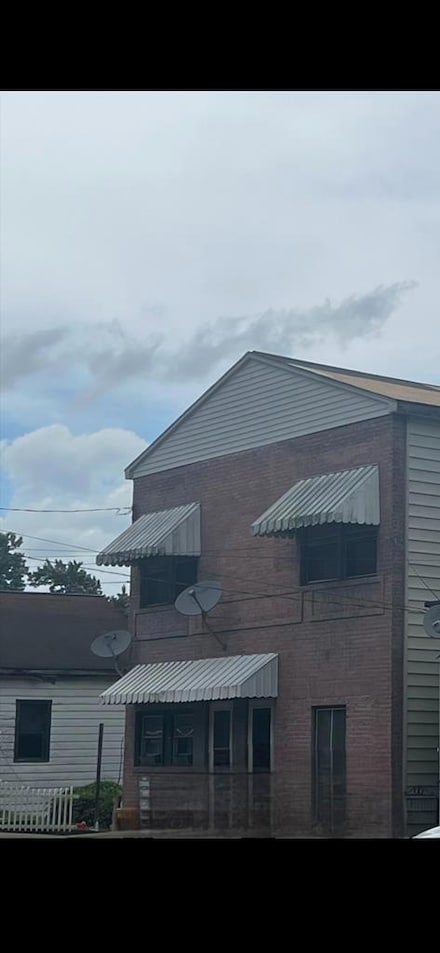 1200 McColloch St, Wheeling, WV 26003