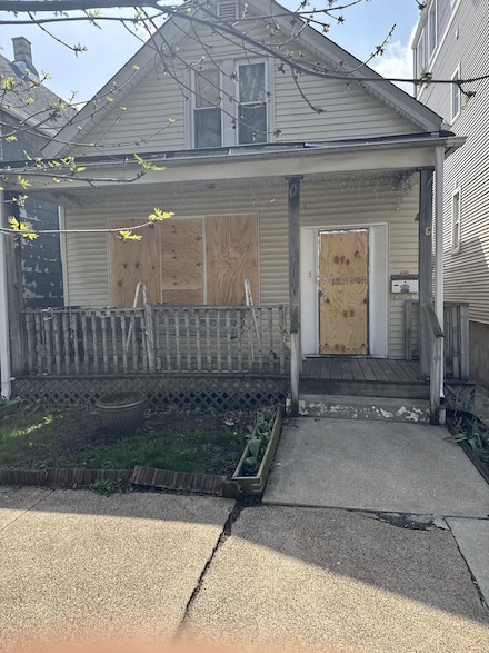 3114 N Leavitt St, Chicago, IL 60618