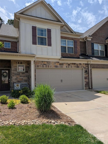 3049 Hartson Pointe Dr, Fort Mill, SC 29707