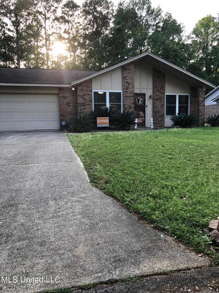 5241 Rue Saint Denis, Gautier, MS 39553