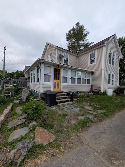 51 Blake St, Hartland, ME 04943
