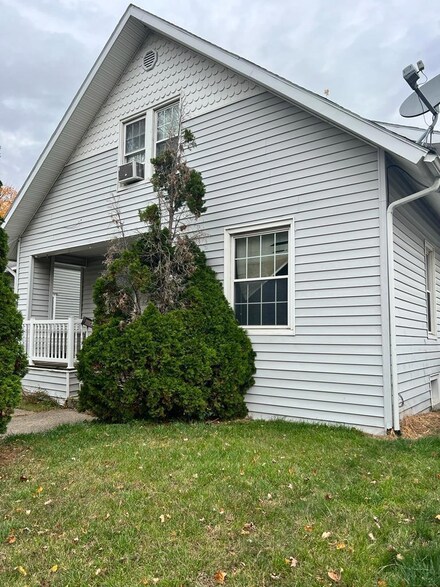 1131 E Fox St, South Bend, IN 46613