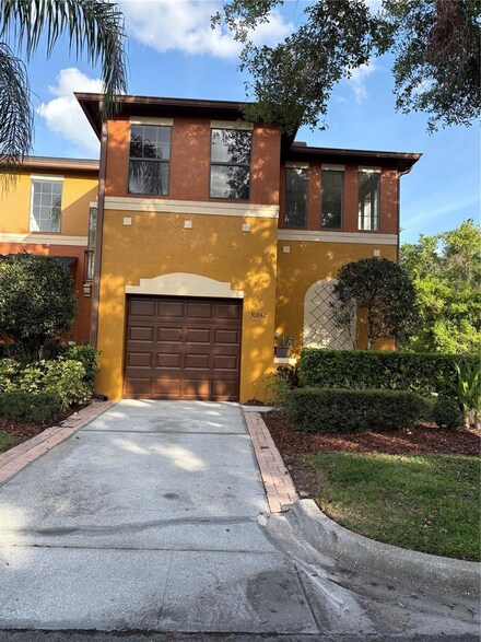 30042 Mossbank Dr, Wesley Chapel, FL 33543