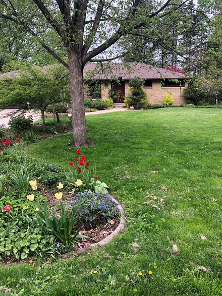 3 Hingham Cir, Saint Paul, MN 55118