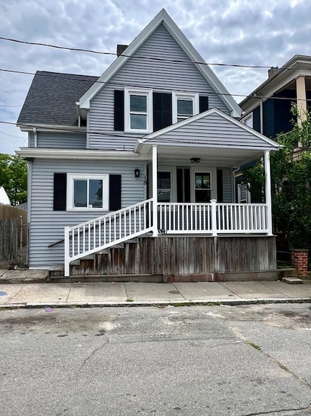 18 Brightman Ct, New Bedford, MA 02745