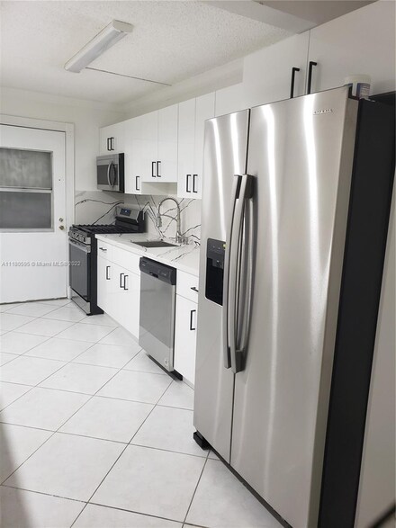 70 NE 202nd Terrace Unit T31, Miami, FL 33179
