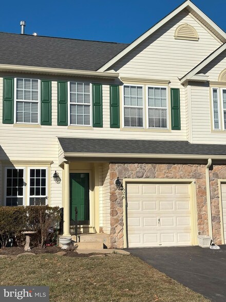 626 Tulip Dr, Warrington, PA 18976