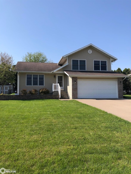 1604 Clay Ct, Oskaloosa, IA 52577