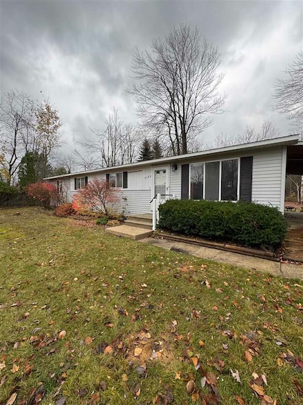 5160 Vis-A-vis Ln, Petoskey, MI 49770