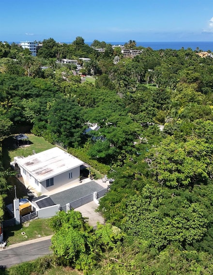 Car. 413 Paseo Hucar, Rincon, PR 00677