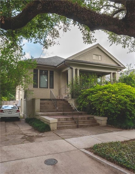 32 Neron Place Unit A, New Orleans, LA 70118