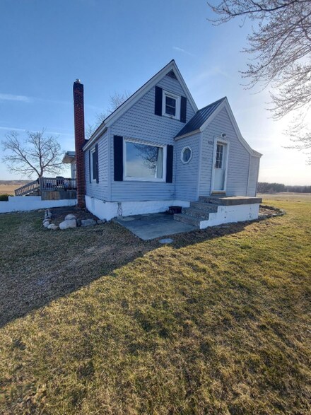 4682 E Brown Rd, Freeport, MI 49325