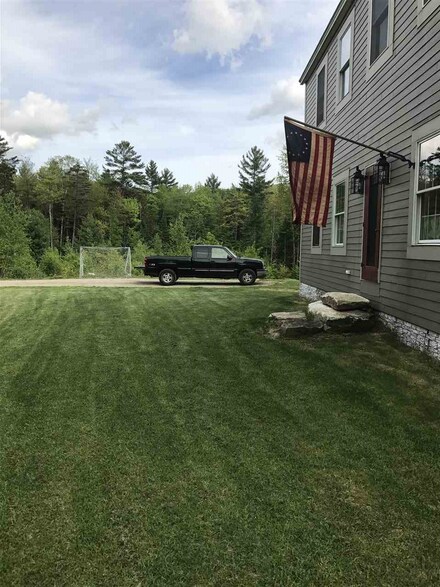 2 White Horse Ln, Warren, NH 03279