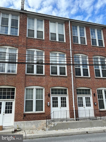 47 Baltimore St Unit F, Glen Rock, PA 17327