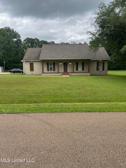 6111 Kay Brook Dr, Byram, MS 39272