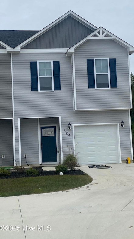 304 Otis Cove Ln, Jacksonville, NC 28546