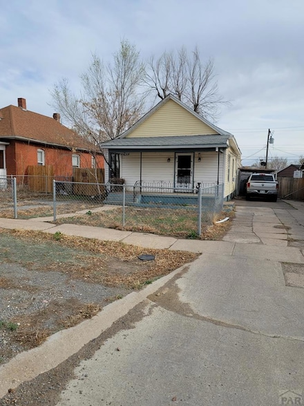 908 E 9th St, Pueblo, CO 81001