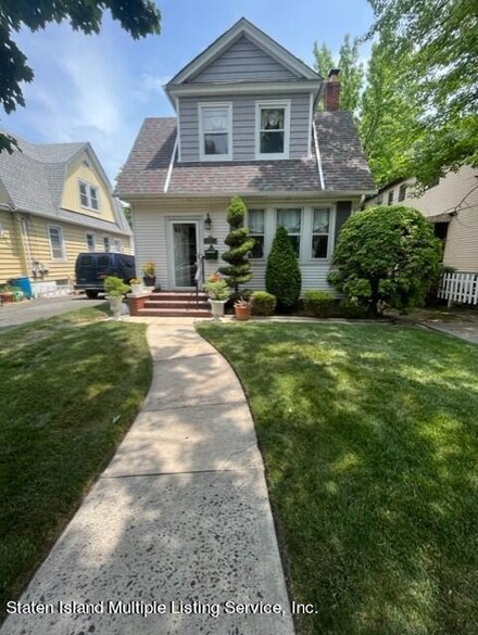 145 Eltingville Blvd, Staten Island, NY 10312