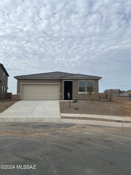 7196 W Star Garden Way, Tucson, AZ 85747