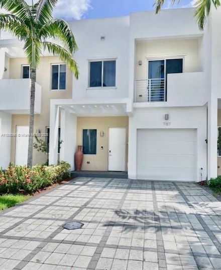 7187 NW 103rd Path, Doral, FL 33178