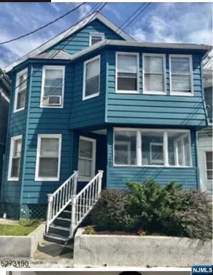 266 N 9th St, Prospect Park, NJ 07508