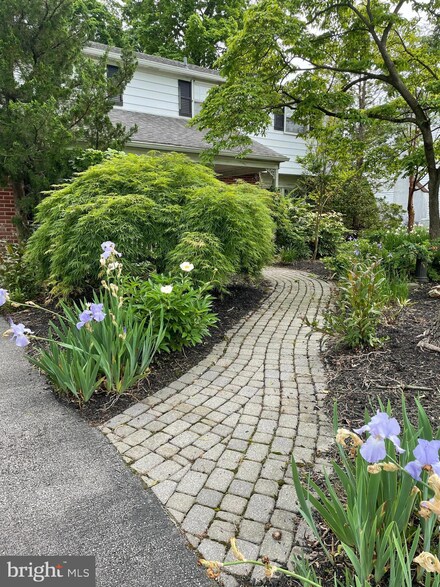 449 Regimental Rd, King of Prussia, PA 19406