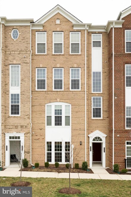 42835 Burrell Square, Ashburn, VA 20147