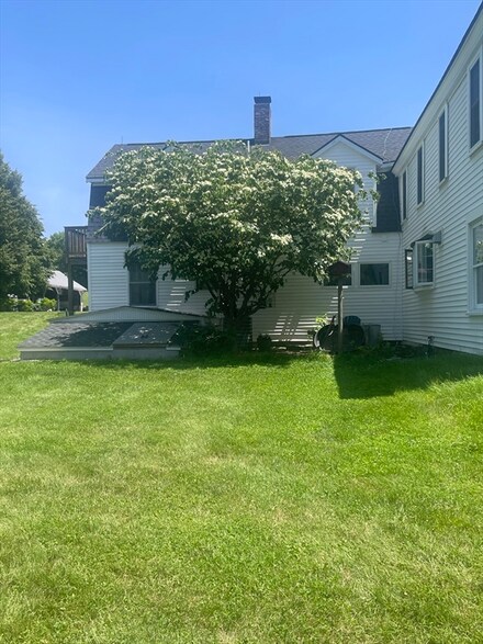 327 Ashby Rd Unit B, Ashburnham, MA 01430