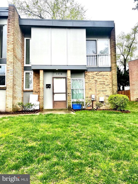 3314 Claridge Ct, Silver Spring, MD 20902