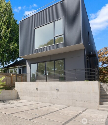 1112 26th Ave Unit B, Seattle, WA 98122
