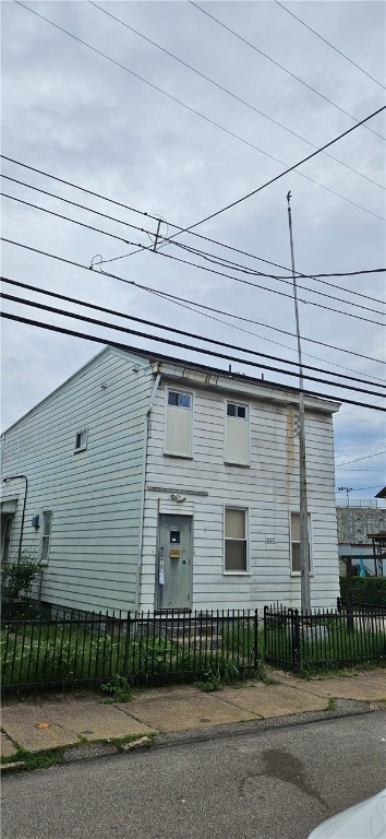 89 Cherry St, Etna, PA 15223